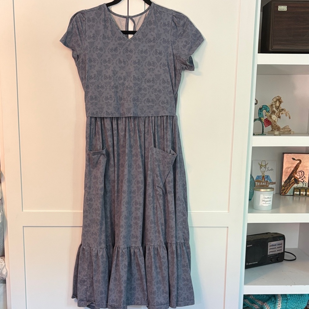 Blue Floral Midi Dress with Pockets nursing friendly